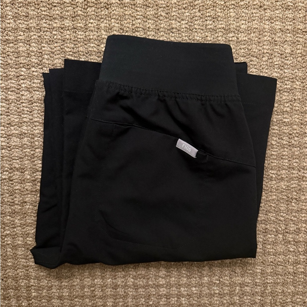 FIGS bundle — XXS Rafaela top and XS Isabel high waisted pant RESERVED - Picture 7 of 10